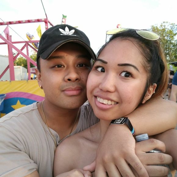 Meet your Posher, Nicole - Picture 1 of 1